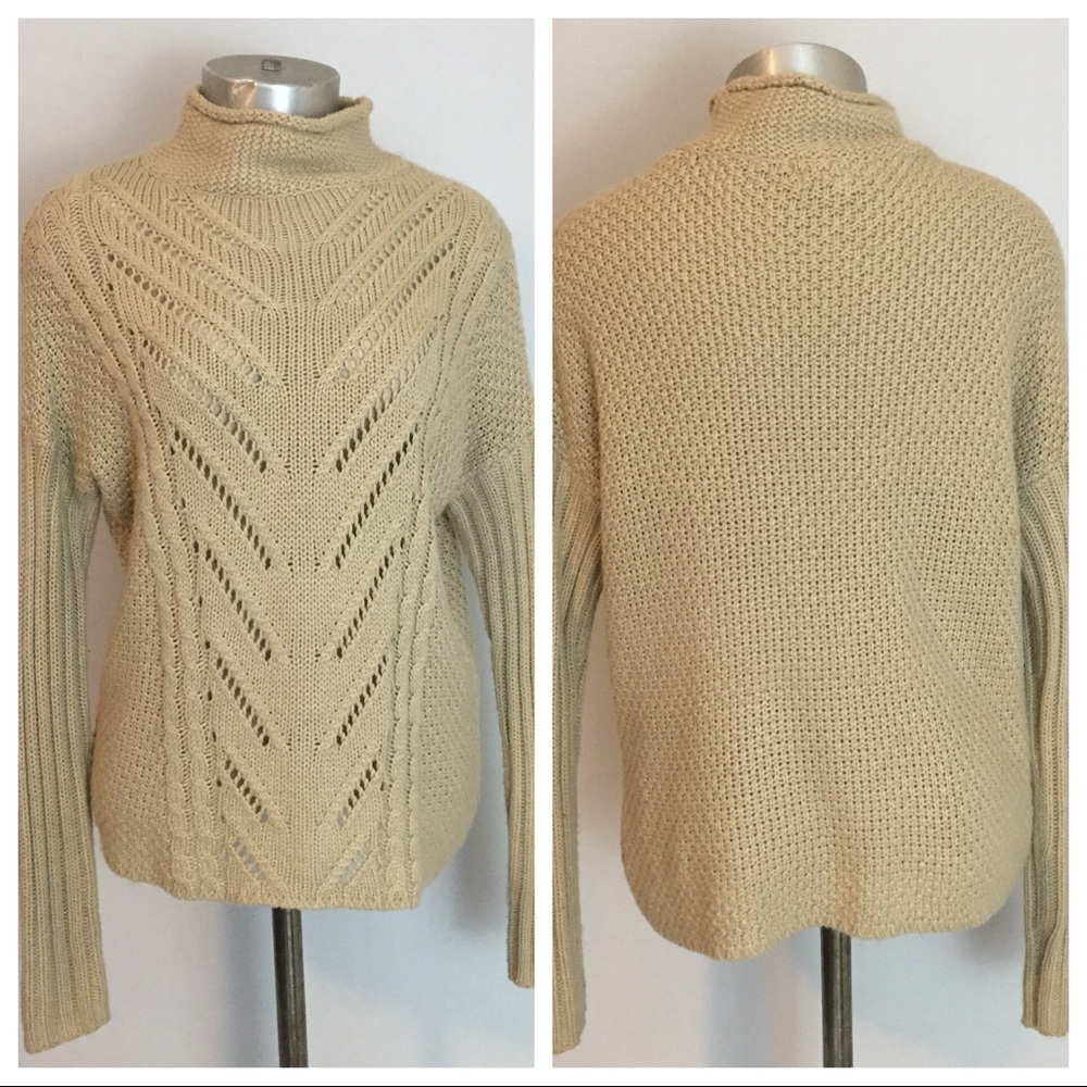✨3/$20✨
{STITCH FIX} OLIVE & OAK DOLMAN SWEATER